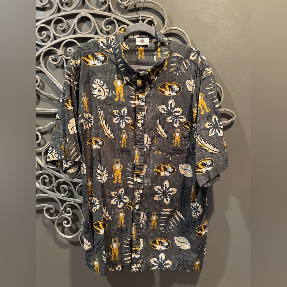 Mizzou Casual Short Sleeve Button-Down Shirt